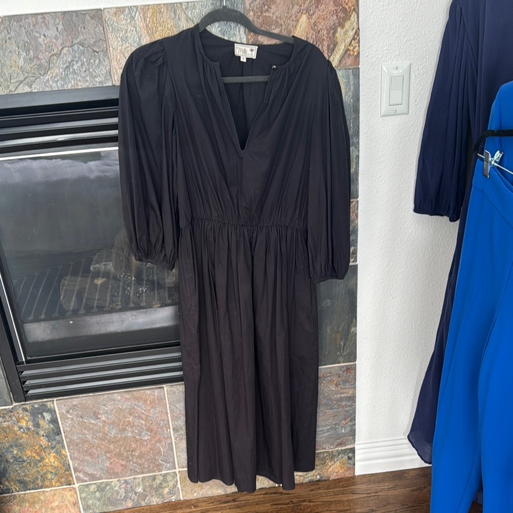 Mille Black Sheath Dress with V-Neck and Bishop Sleeves